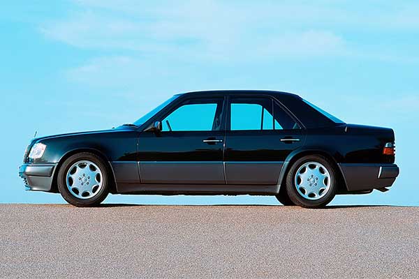 Old School Sunday: Original Mercedes-Benz 500E Clocks 30