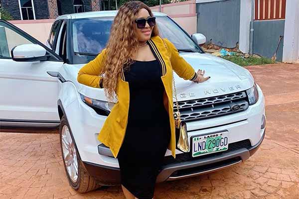 Badaiki Shaggy Gifts Wife A Range Rover Evoque On Her Birthday (Photo)-autojosh