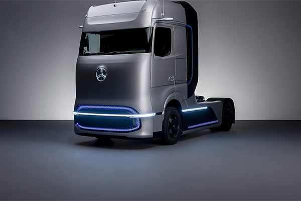 Hydrogen-Based Mercedes-Benz GenH2 Truck Revealed
