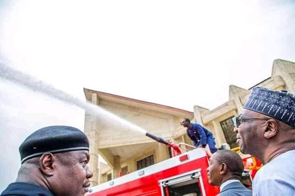 Innoson Delivers Fire Fighting Truck To Kwara State Government
