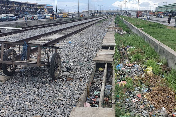 Nigerian Calls Out Lagos State Government Concerning The Delay Of The Lagos Metro Rail Project