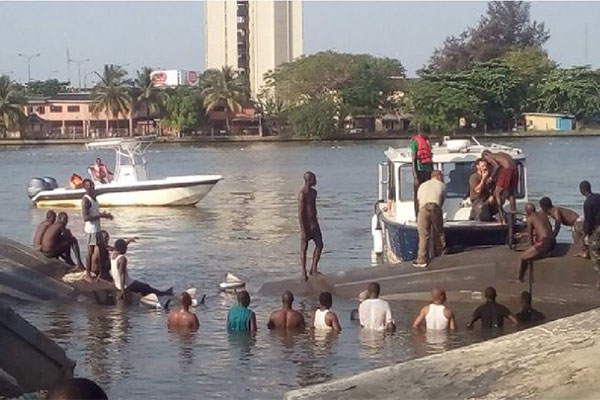 OndoGuber2020: Election Materials Destroyed As Speed Boat Conveying INEC Staff Capsizes (VIDEO)