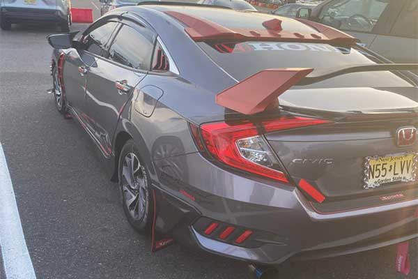 Honda Civic Sedan Tries To Look So Much Like A Type-R