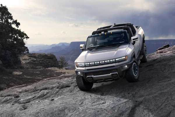 GMC Reveals 350-Mile Hummer Electric Pickup Truck-autojosh