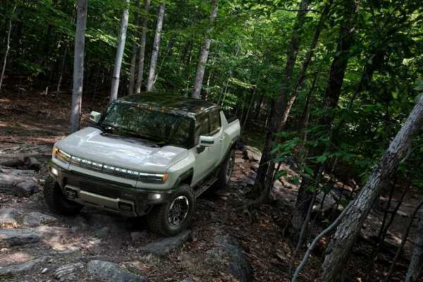 GMC Reveals 350-Mile Hummer Electric Pickup Truck-autojosh