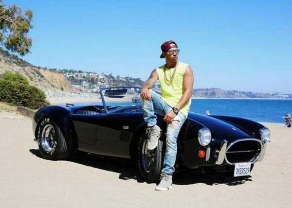 F1 Champ Lewis Hamilton no longer drives his supercar collection worth £13m cos they pollute the planet - autojosh