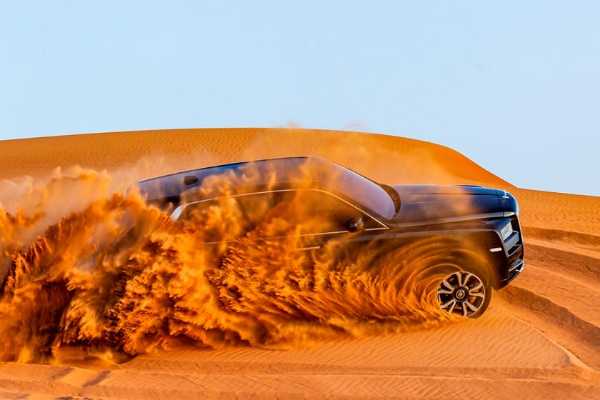 Today's Photos : ₦350 Million Rolls-Royce Cullinan Playing Dirty In The Arabian Desert - autojosh 