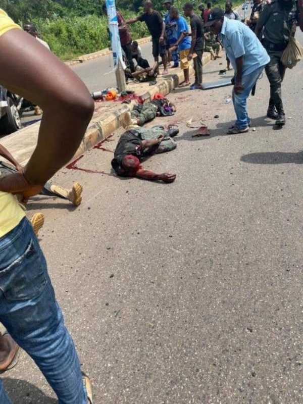 Two policemen dead, 8 injured as an overspeeding police Hilux van crashed in Ondo State-autojosh