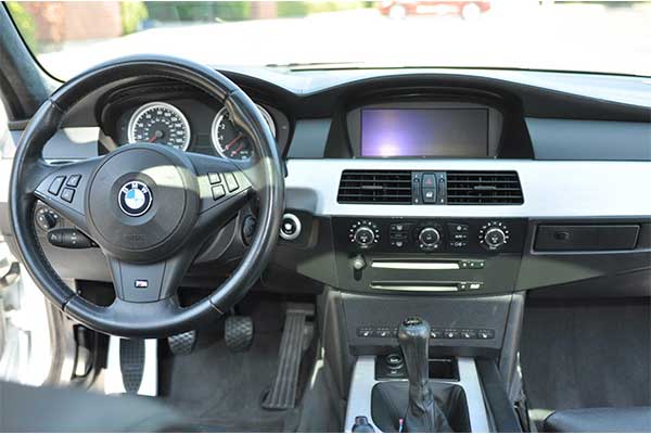 Manual Transmission 2004 BMW M5 V10 Will Soon Be A Classic