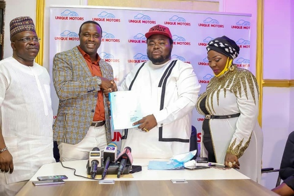 Actor Femi Adebayo Signs Multi-million Naira Deal With Unique Motors, Gets ₦35m Hilux Truck - autojosh