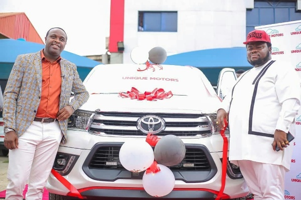Actor Femi Adebayo Signs Multi-million Naira Deal With Unique Motors, Gets ₦35m Hilux Truck - autojosh 