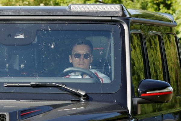 Arsenal Star Mesut Ozil Caught Speeding At 97mph In Mercedes G-Wagon - autojosh 