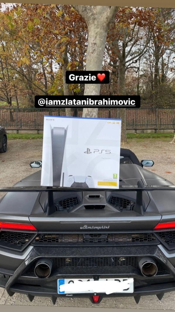 AC Milan Striker Castillejo Gets PS5 Xmas Gift From Zlatan Ibrahimovic, Flaunts It On His Lamborghini - autojosh 