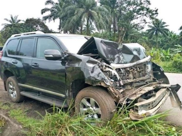 Samuel Eto'o Involved In Car Accident After A Public Bus Crashed Into His SUV - autojosh 