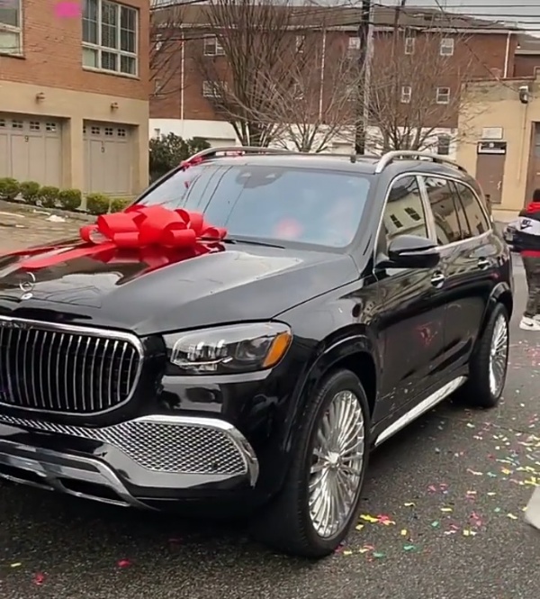 50 Cent Surprises Girlfriend With A Mercedes-Maybach GLS 600 SUV To Celebrate Christmas - autojosh 