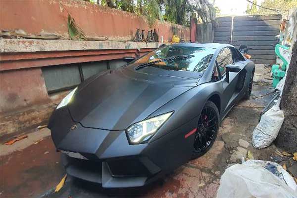 Mumbai Based Tuner Converts A Honda Civic To A Lamborghini Aventador
