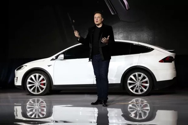 Elon Musk Tried To Sell "Dying" Tesla To Apple In 2017, But iPhone Maker Refused To Buy - autojosh