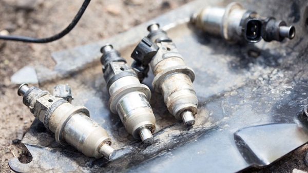 7 Symptoms Of A Bad Spark Plug - AUTOJOSH