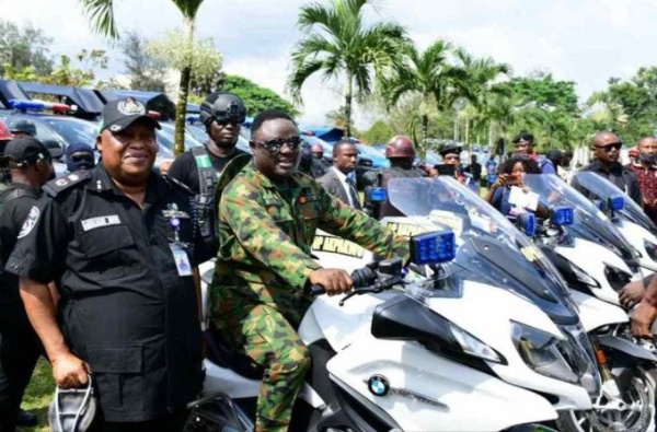 Gov Ayade Launches Operation Akpakwu, Donates 100 Patrol Vehicles To Help Flush Out Crime From Cross River - autojosh 