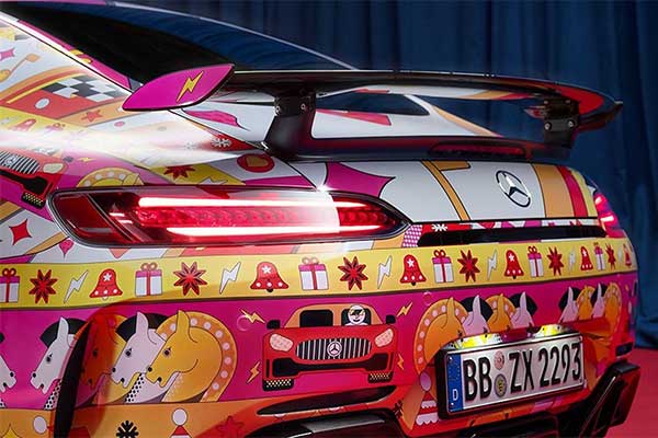 Mercedes-Benz Wraps 2 Cars In Christmas Sweater Colours