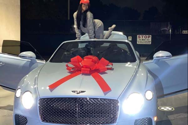 American Rapper Quavo Gifts His Girlfriend A Bentley For Christmas