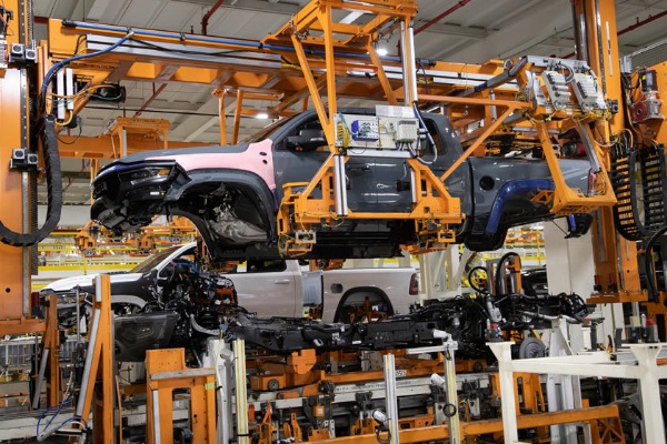 2021 Ram 1500 TRX Falls Off Factory Assembly Line, Set To Be Crushed - autojosh 