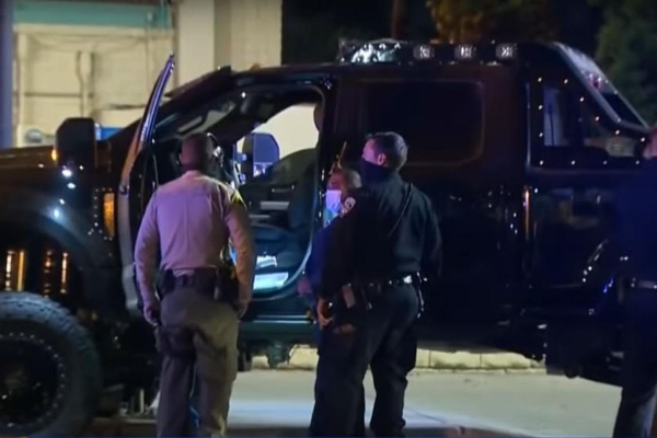 Thief Crashes DJ Marshmello's Stolen $350k SMCO 6×6 Super Truck After A Hot Police Chase - autojosh 