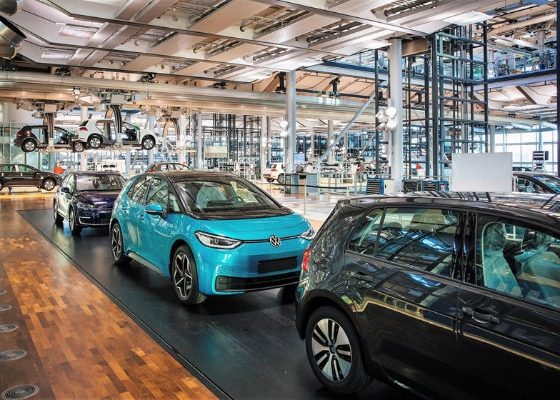 The Last Volkswagen e-Golf Rolls Off The Assembly Line - autojosh