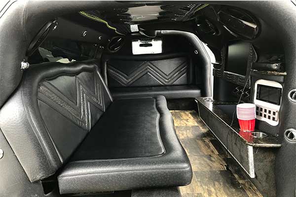 Wow! Check Out This Amazing Dodge Challenger limousine 