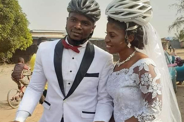 Sierra Leone Couple Uses Bicycle To Attend Their Wedding Reception