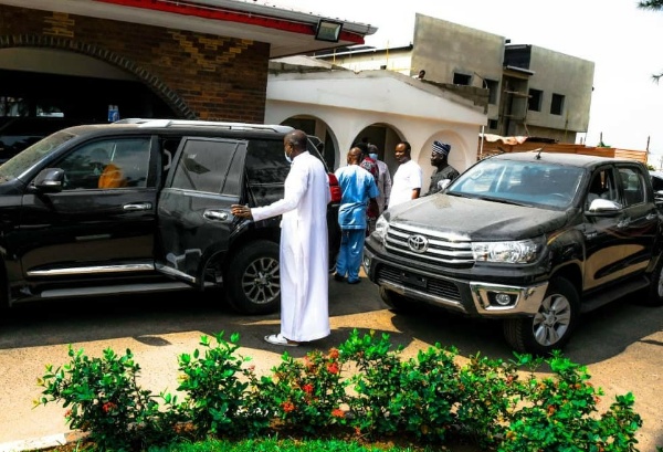 Gov. Akeredolu Presents 2020 Toyota Prado SUV And Hilux Pickup To Ondo Deputy Speaker - autojosh 