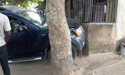 Man Escaped Death As Learner Driver Crashes Nissan Xterra Into Building In Calabar - autojosh