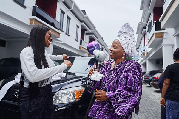 Nigerian Media Personality, Tomike Adeoye Gifts Her “Selfless Mother” Toyota RAV4 - autojosh 