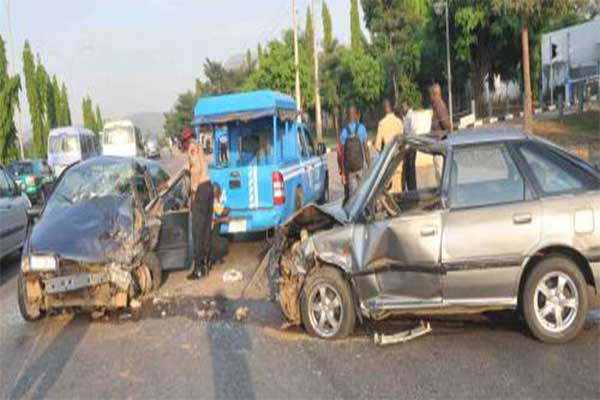 27 People Narrowly Escaped Death After 7 Cars Crashed In Anambra 