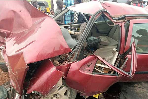 27 People Narrowly Escaped Death After 7 Cars Crashed In Anambra 