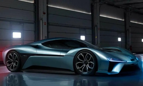 Chinese NIO EP9 Camera Car Films Lamborghini Aventador SVJ Vs Koenigsegg Agera R Drag Race, Outsprints Both - autojosh 