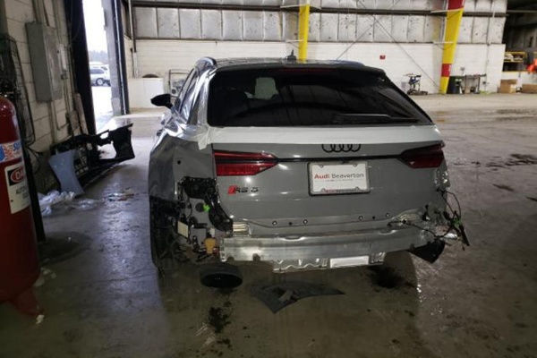 This Crashed 2021 Audi RS6 Avant Is Up For Sale For $113,670, Brand New Starts At $110,000 - autojosh 