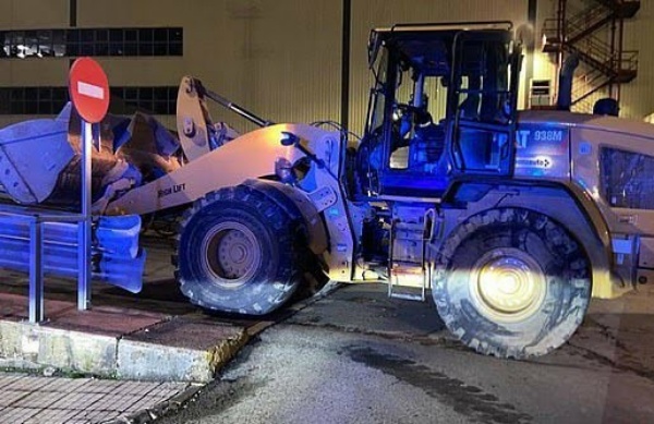 Angry Ex Mercedes Employee Uses Backhoe To Smash 50 V-Class Vans At Spanish Factory - autojosh