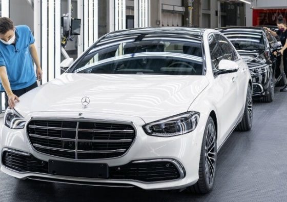 Man And Machine : A Peek Into How Mercedes-Benz Build All-new 2021 S-Class At Its 5G-enabled Factory 56 -