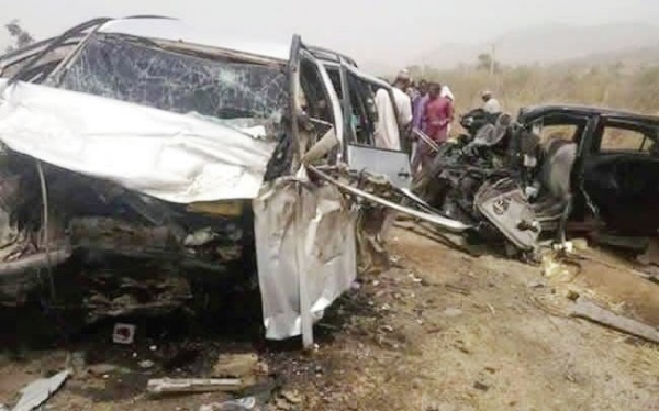 Five Dead, 14 Injured In Lagos-Ibadan Expressway Accident - autojosh 