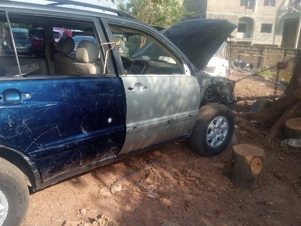 See How Nigerian Mechanic Brought Back A Smashed 2003 Toyota Highlander Back To Life - autojosh