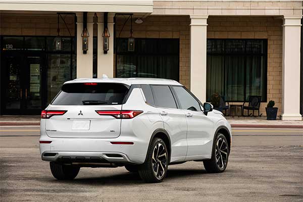 2022 Mitsubishi Outlander Unveiled, Now A 7 Seater SUV With Bigger Proportions