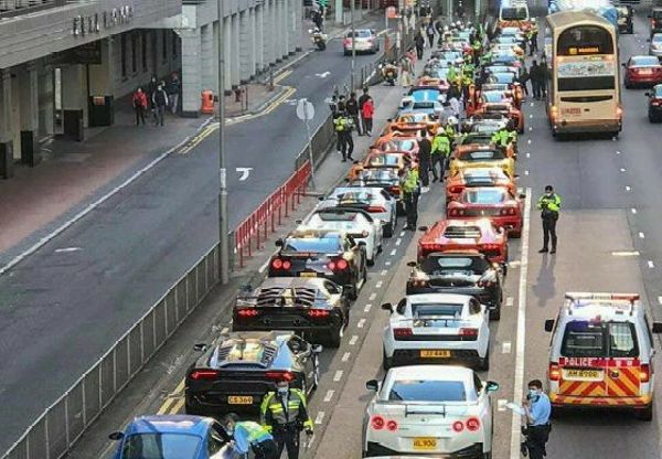 Hong Kong Police Pull Over 45 Sport Cars, Including Lamborghinis, Ferraris, And Porsches, Over Suspected Street Racing - autojosh 