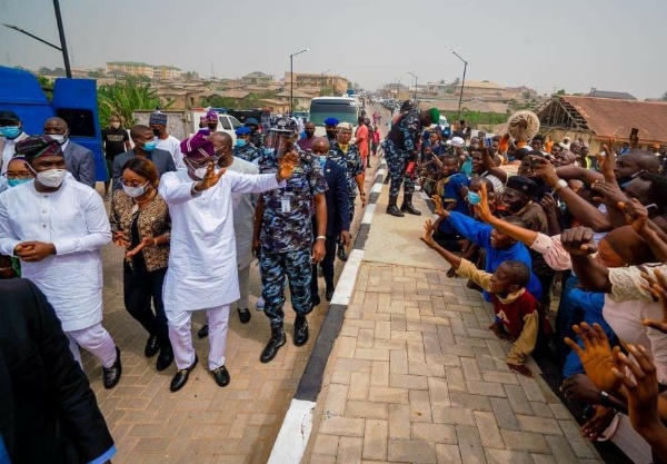 Lagos Governor Sanwo-Olu Commissions Four Roads, Totaling 6.62Km, To Ease Lagos-Ogun Traffic - autojosh