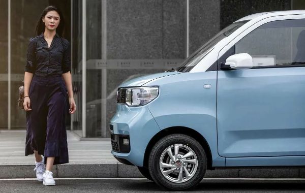 Wuling, A Tiny $4,500 Electric Car Backed By GM, Is Outselling Tesla Model 3 By Two To One In China - autojosh 