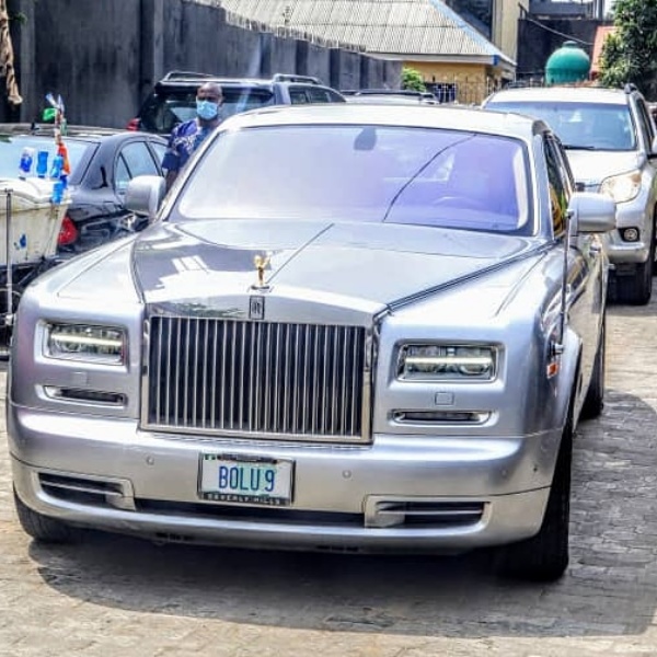 Late Billionaire Bolu Akin-Olugbade's Two Rolls-Royces And Library Displayed At His Service Of Songs - 