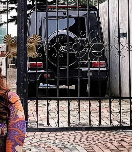 Linda Ikeji's Dad Buys Mercedes-Benz G-Wagon - autojosh 