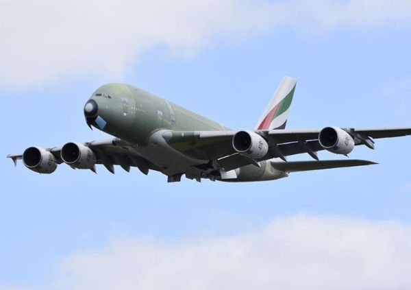 Final Airbus A380 Superjumbo Jet Completes First Flight - autojosh 