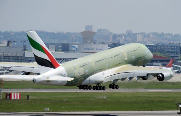 Final Airbus A380 Superjumbo Jet Completes First Flight - autojosh 