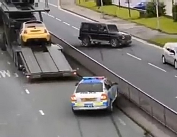 Video Of Insane Mercedes G-Wagon Escaping Police Car Has Attracted Attention Online. Is It Real Or Fake - autojosh